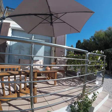 Sanarybeach Apartment